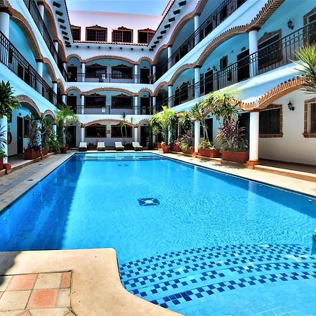 Hotel Colonial Playa Del Carmen Exteriör bild