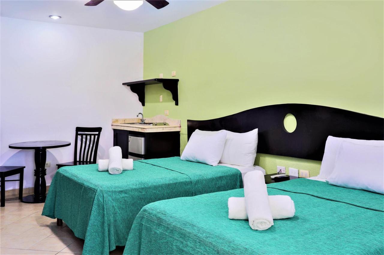 Hotel Colonial Playa Del Carmen Exteriör bild