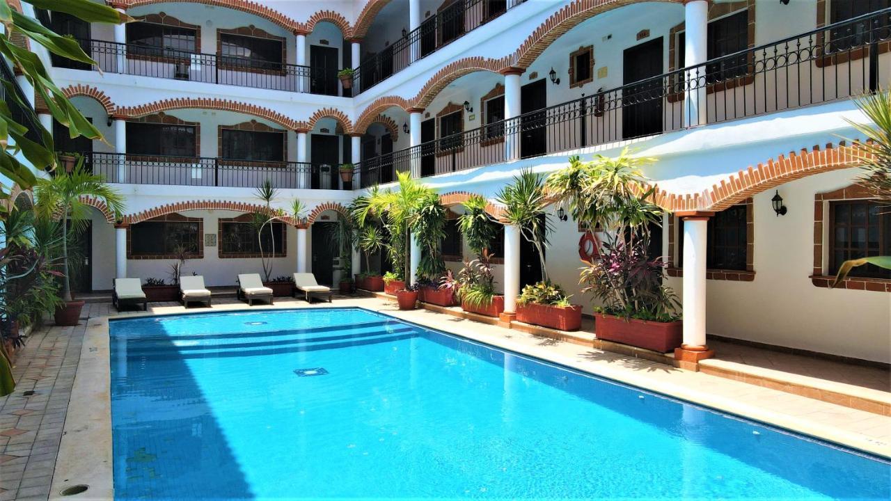 Hotel Colonial Playa Del Carmen Exteriör bild