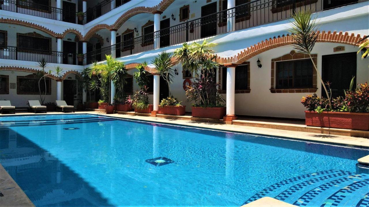 Hotel Colonial Playa Del Carmen Exteriör bild