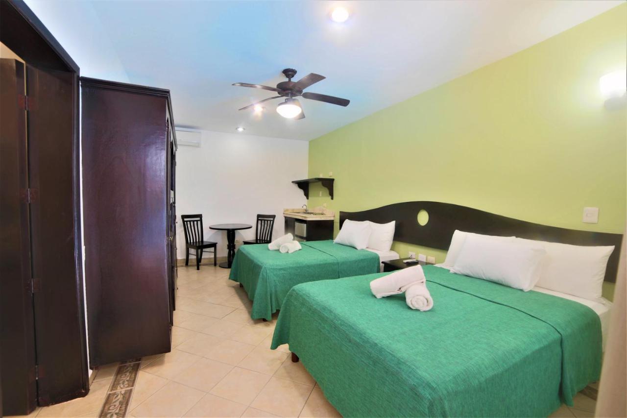 Hotel Colonial Playa Del Carmen Exteriör bild