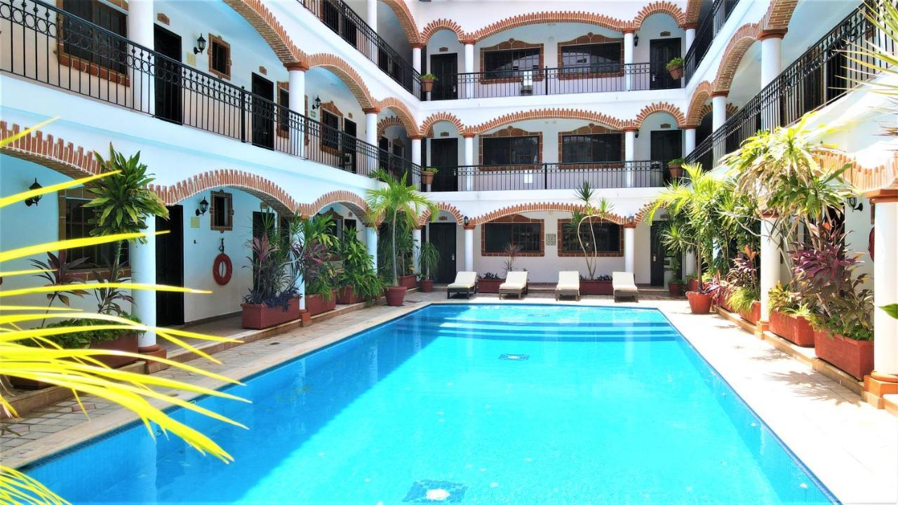 Hotel Colonial Playa Del Carmen Exteriör bild