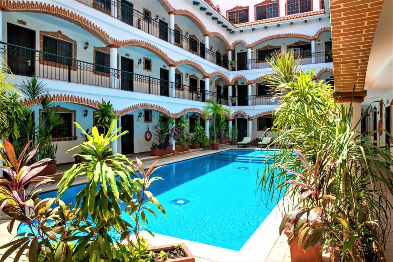 Hotel Colonial Playa Del Carmen Exteriör bild