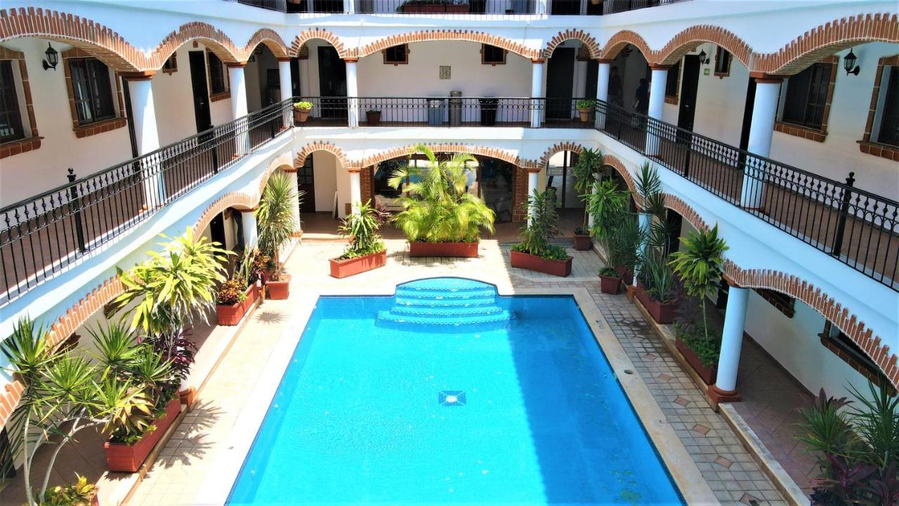 Hotel Colonial Playa Del Carmen Exteriör bild