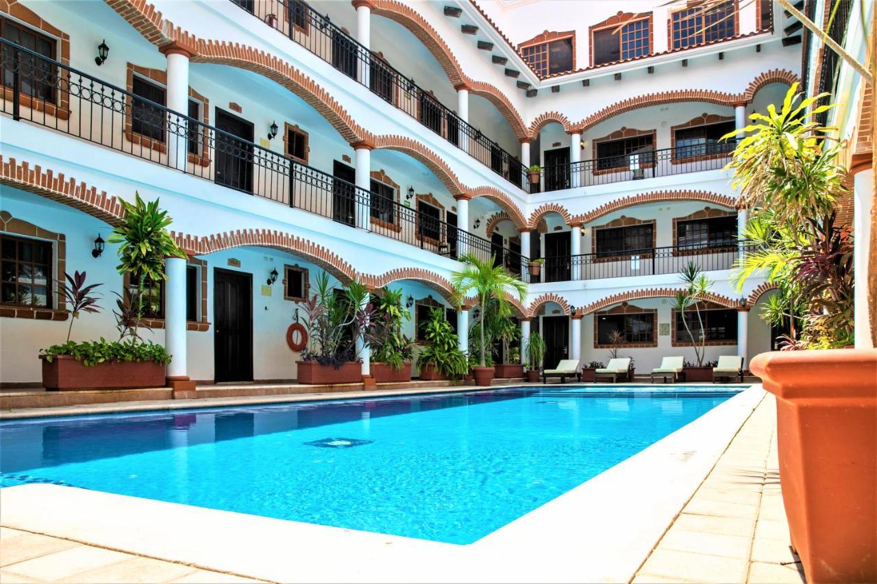 Hotel Colonial Playa Del Carmen Exteriör bild