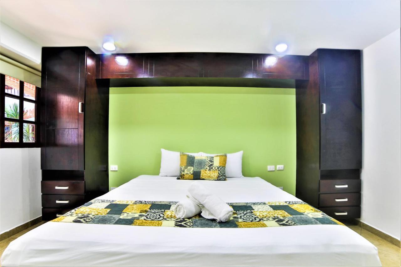 Hotel Colonial Playa Del Carmen Exteriör bild