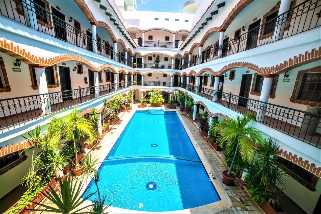 Hotel Colonial Playa Del Carmen Exteriör bild